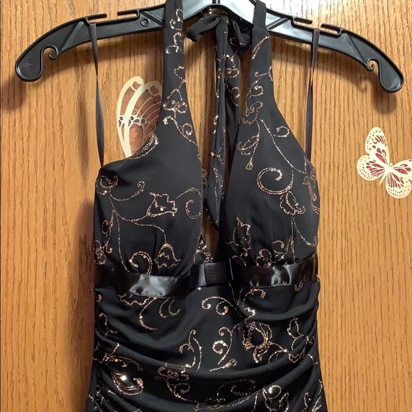 💃🏼Special occasion dress💃🏼 - Picture 2 of 8